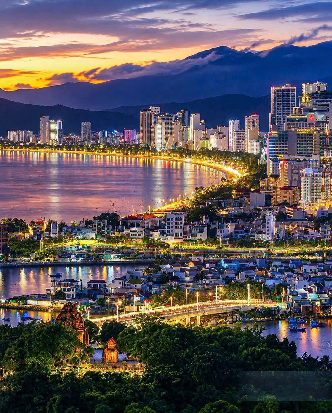 Vịnh Nha Trang lúc hoàng hôn