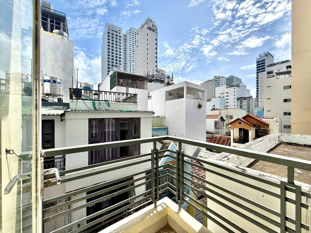 Căn hộ studio tại trung tâm Nha Trang, 5 phút đi bộ ra biển