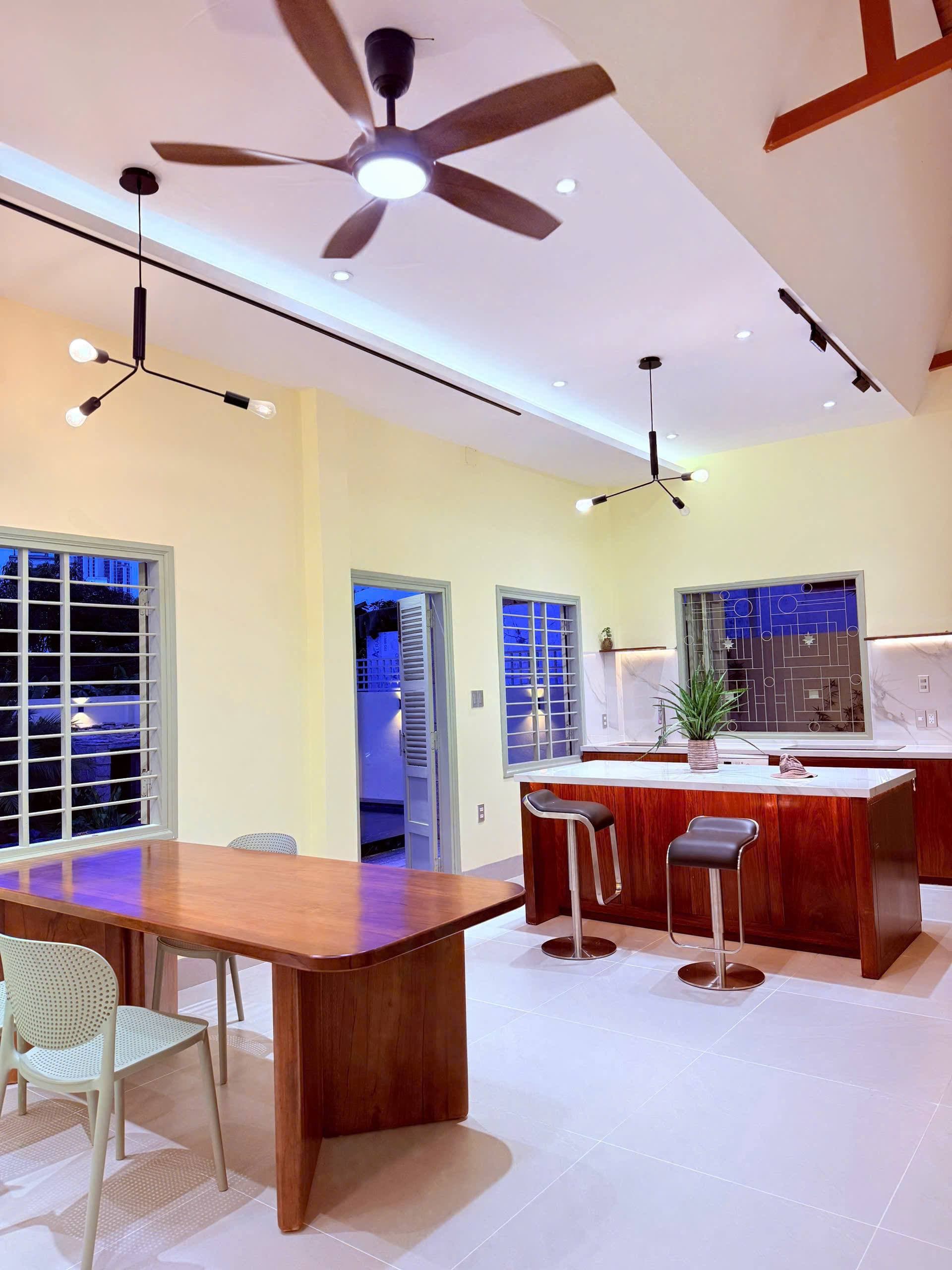 Cho thuê Biệt thự, 400 m², 3PN