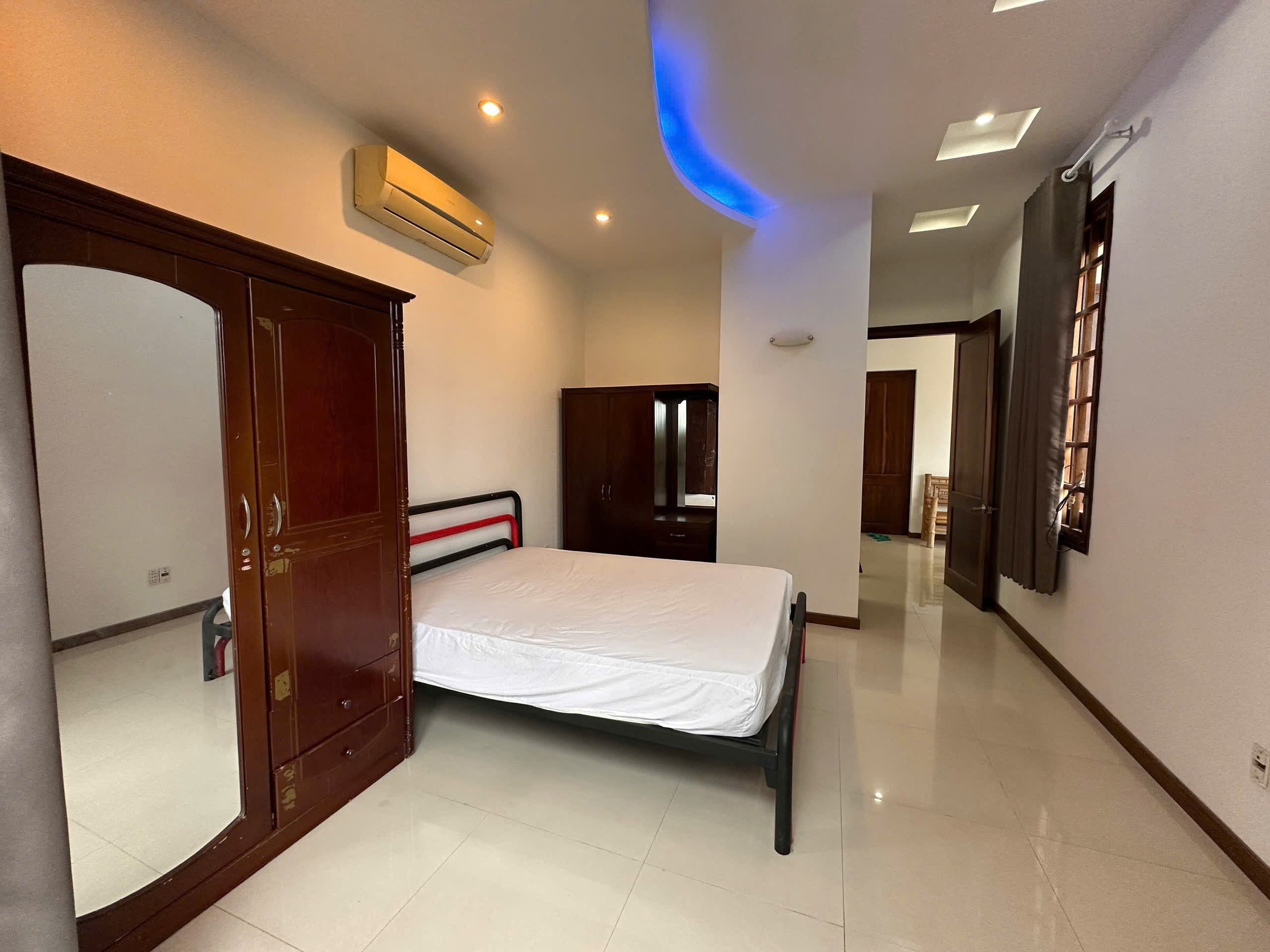 Cho thuê Biệt thự, 410 m², 3PN